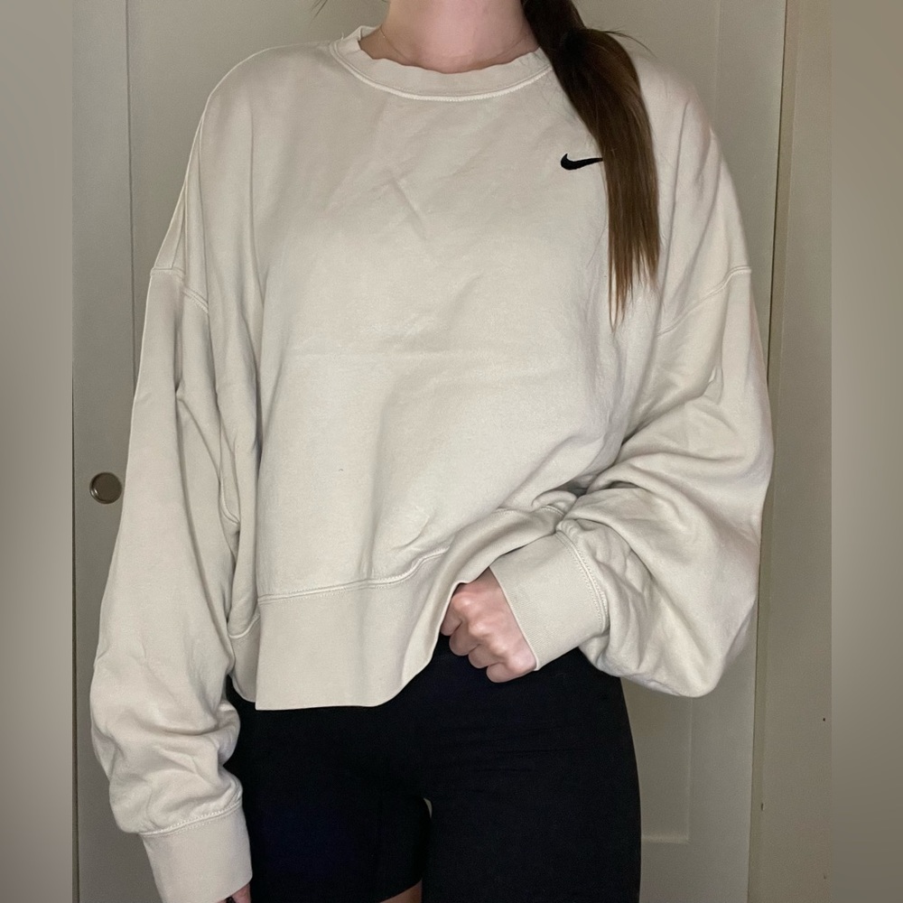 Nike Cropped Sweater